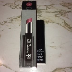 New Instant Volume Lip Filler